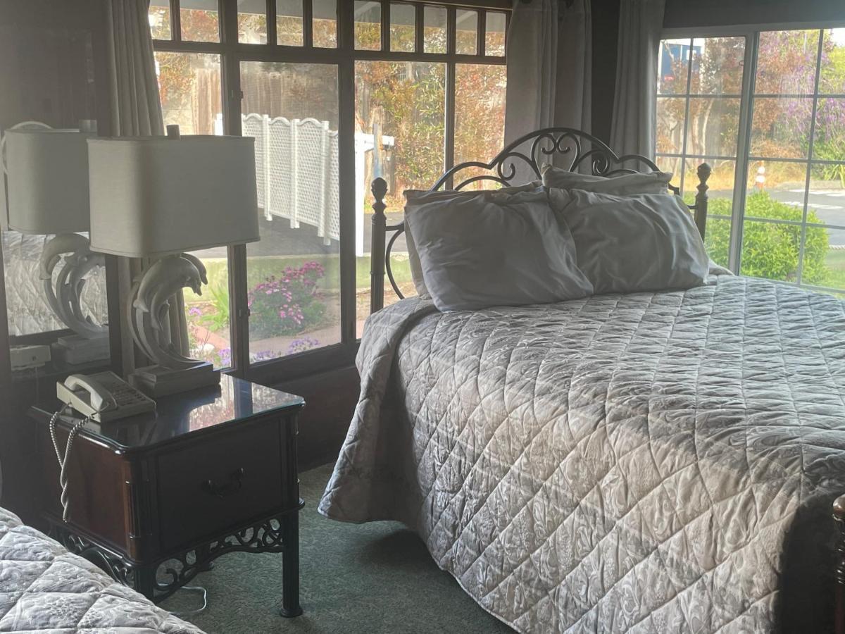 Edgewater Beach Inn & Suites サンタクルーズ エクステリア 写真